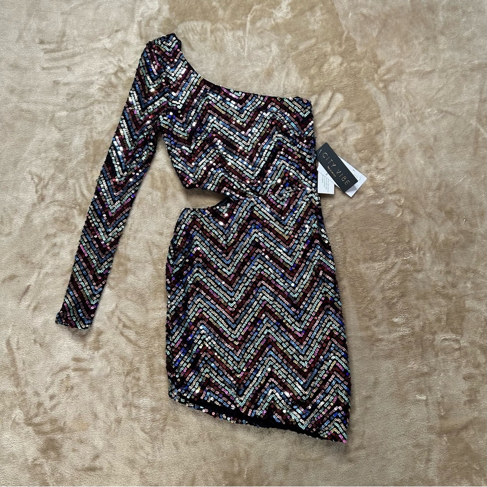 City Vibe Elegant One-Shoulder Sequin Dress